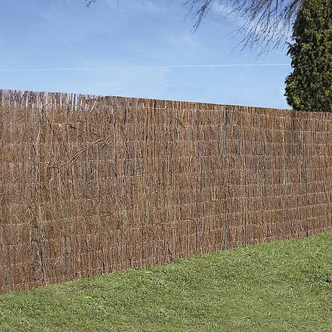 Brushwood Thatch Screen Roll - 1X4M(2CM DIAMETER) 3 Brushwood Thatch Screen Roll - 1X4M(2CM DIAMETER) - Image 3